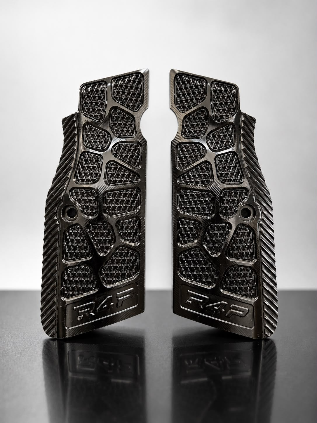 Cachas de Latón R4P "GENESIS" para CZ Shadow 2